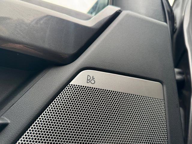 Certified 2022 Ford F150 XLT w/ Equipment Group 302A High image 5