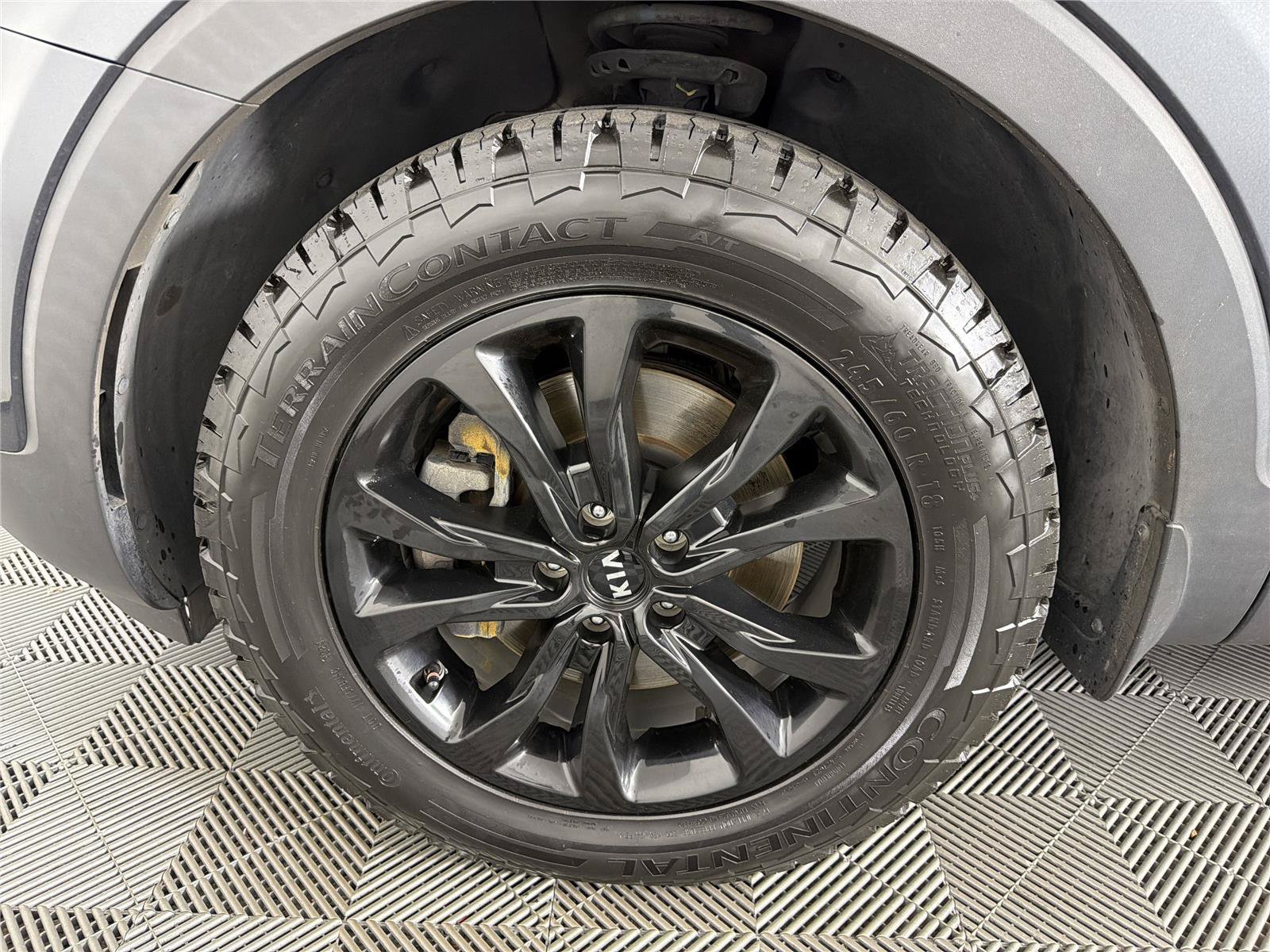 Used 2021 Kia Telluride LX FWD image 9