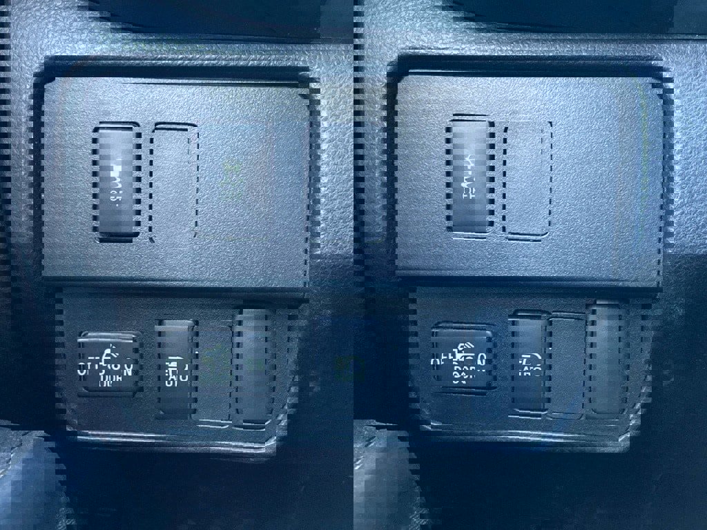 Used 2022 Toyota Tacoma SR w/ SR Convenience Package image 12