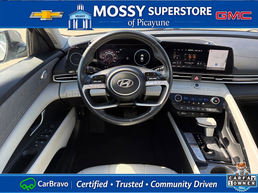 Used 2023 Hyundai Elantra Limited w/ Preferred Accessory Package FWD image 16