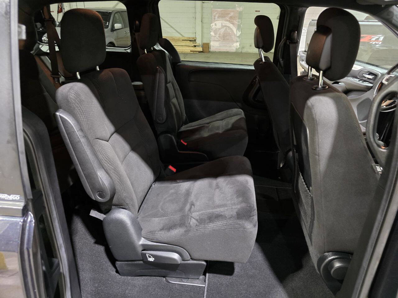 Used 2014 Dodge Grand Caravan SE w/ Quick Order Package 29E SE FWD image 30