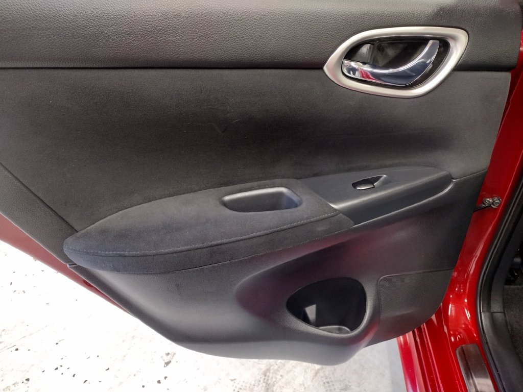 Used 2014 Nissan Sentra SR w/ Premium Package FWD image 25