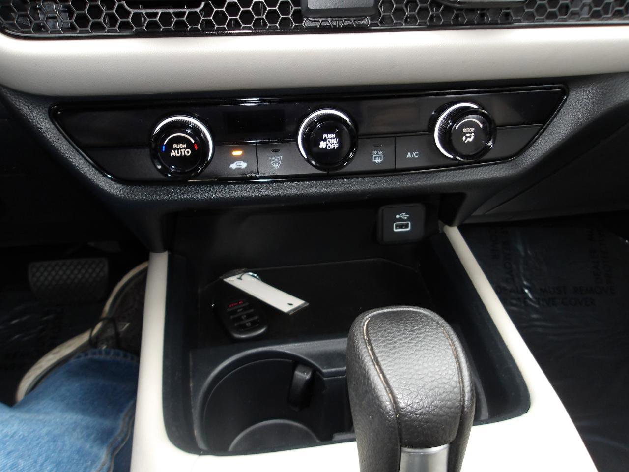 Used 2023 Honda HR-V LX image 18