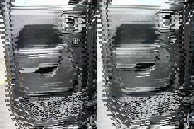 Used 2023 Jeep Wrangler Willys image 18