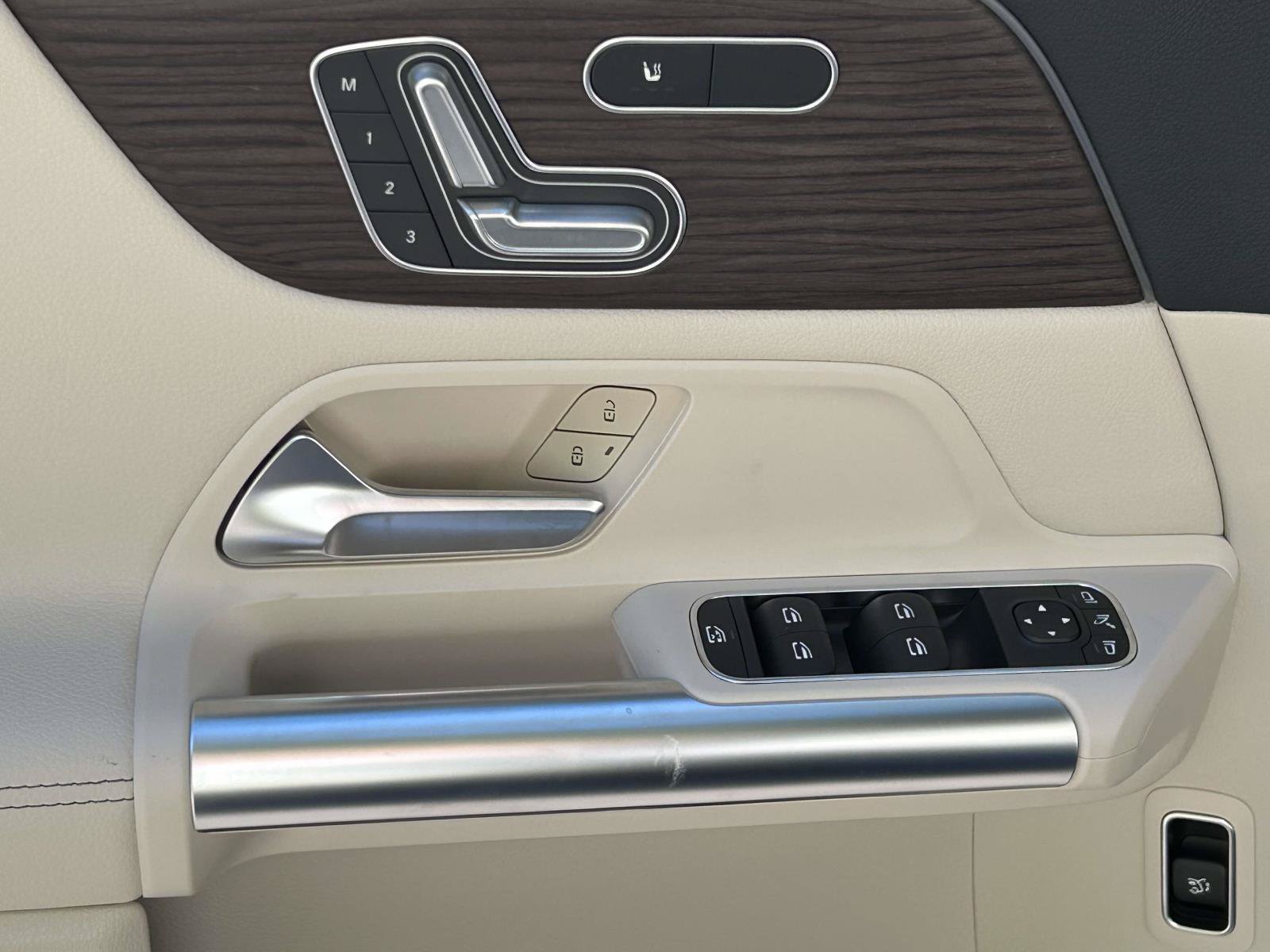 New 2026 Mercedes-Benz GLA 250 4MATIC image 16
