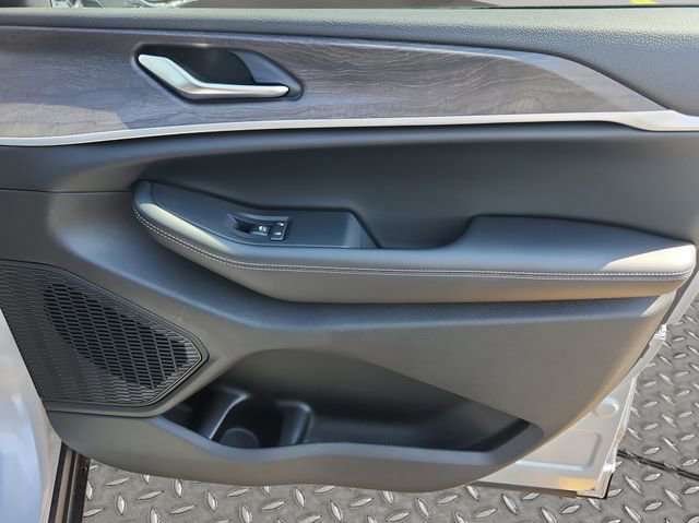 New 2025 Jeep Grand Cherokee Limited w/ Trailer Tow Package image 19