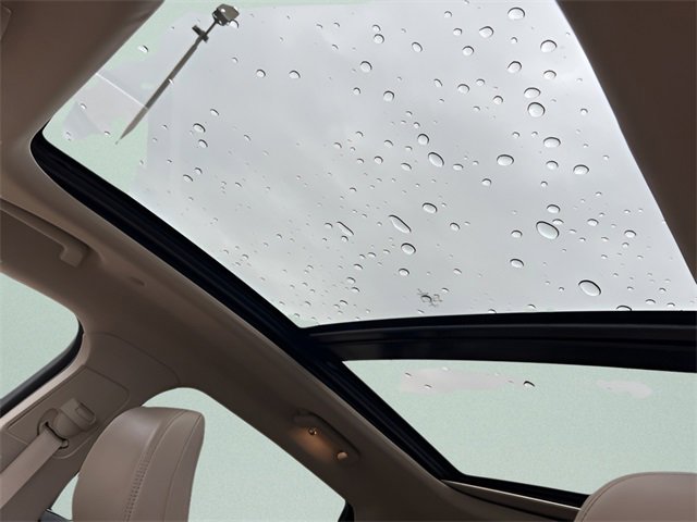 Used 2022 Lincoln Nautilus Reserve image 18