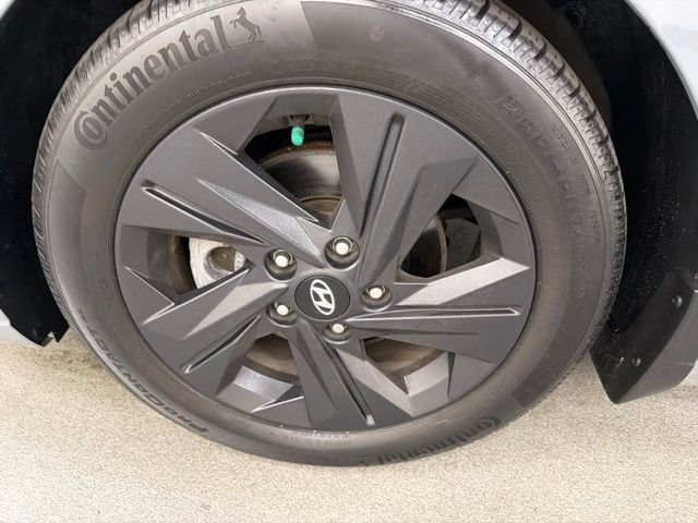 Used 2022 Hyundai Elantra SEL w/ Convenience Package FWD image 24