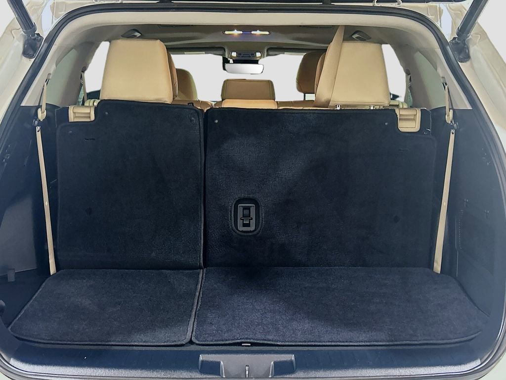 Used 2023 Toyota Highlander XLE FWD image 24