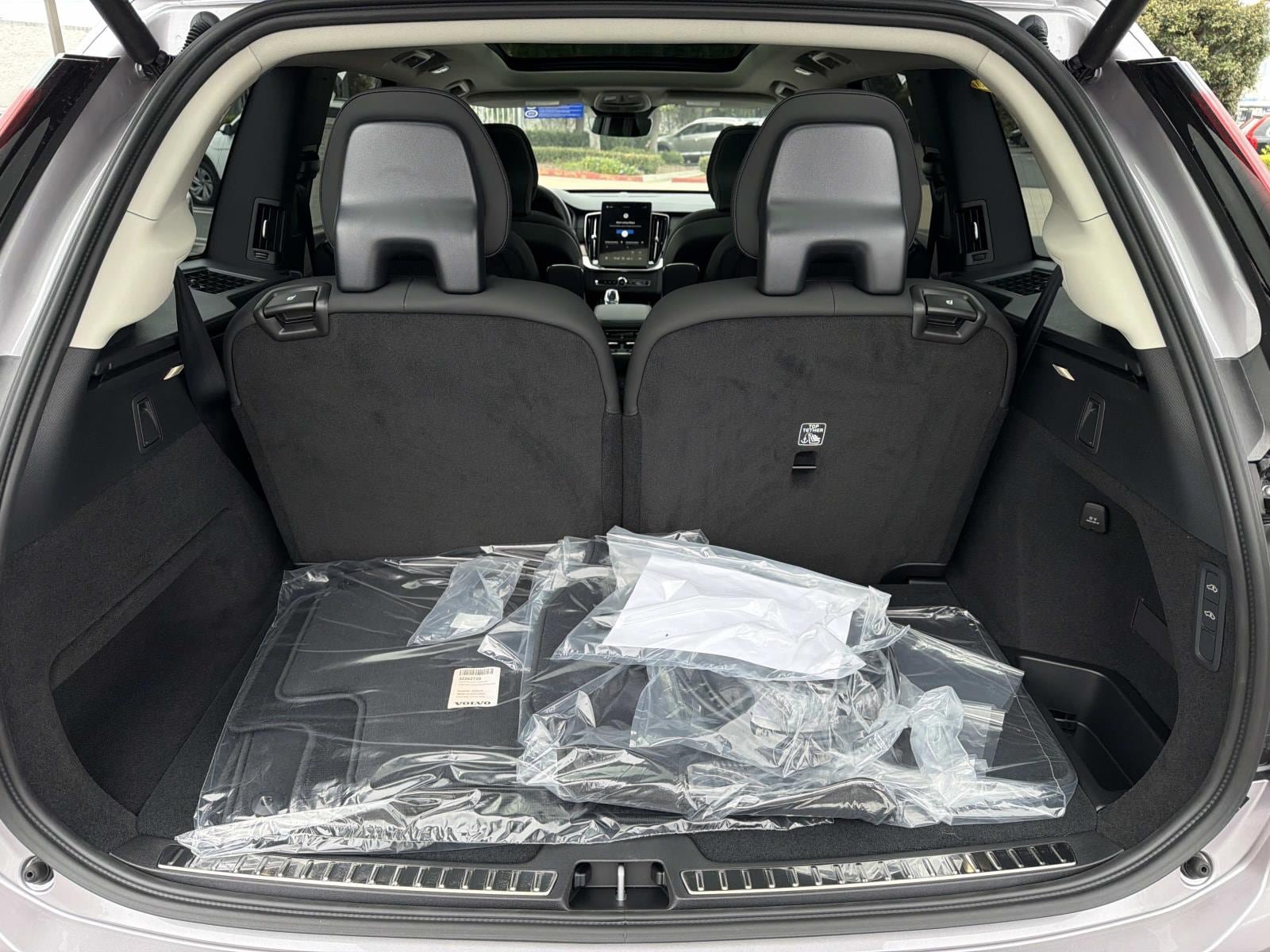 New 2026 Volvo XC90 T8 Plus AWD/4WD image 19