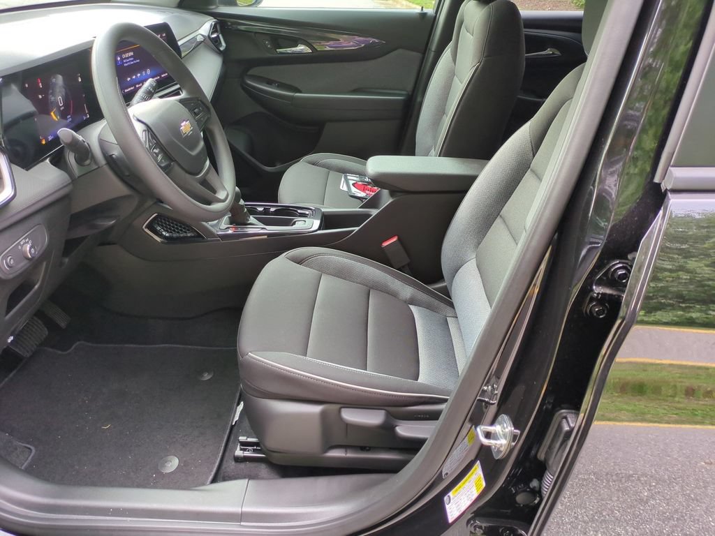 New 2026 Chevrolet TrailBlazer LS w/ LS Convenience Package FWD image 15