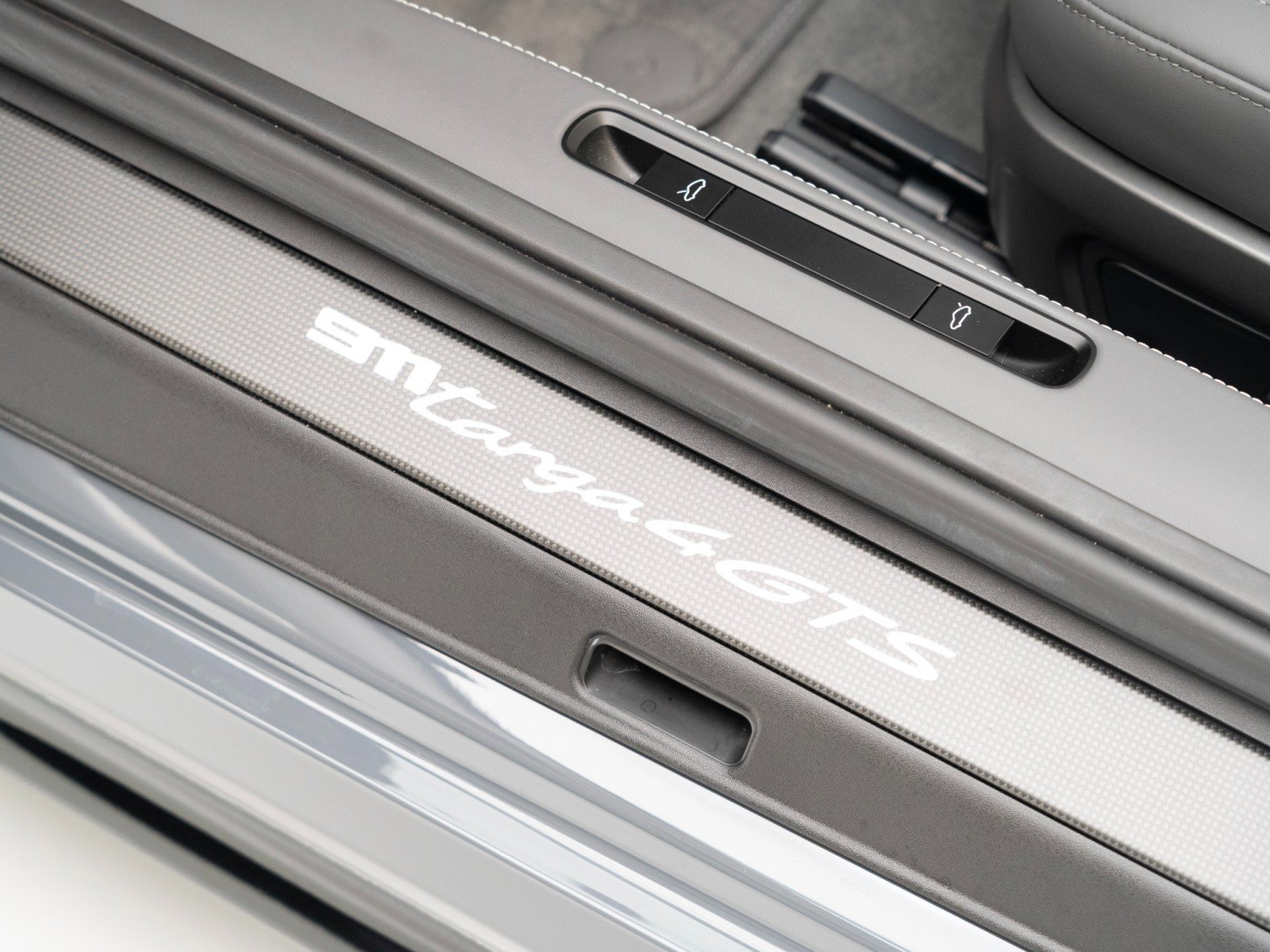 Certified 2025 Porsche 911 Targa 4 GTS image 15