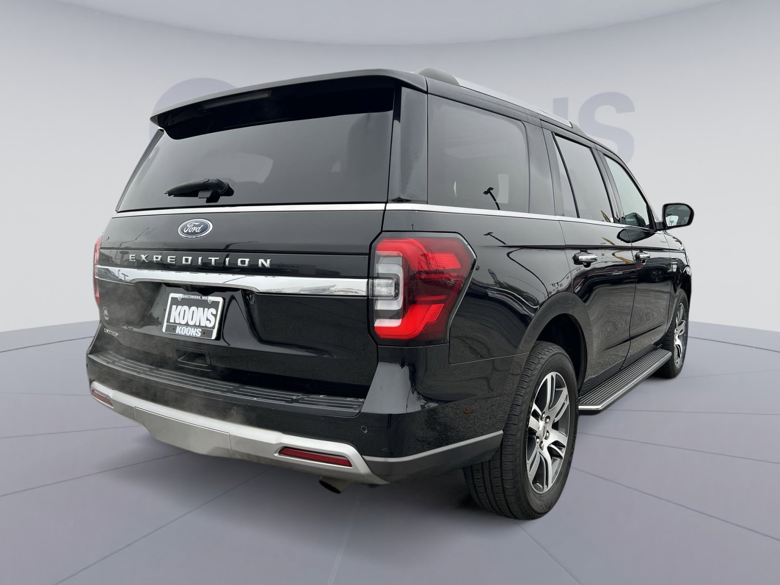 Used 2023 Ford Expedition Limited image 7