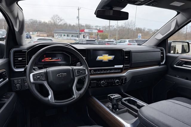 Used 2024 Chevrolet Silverado 1500 RST w/ Z71 Off-Road Package image 19