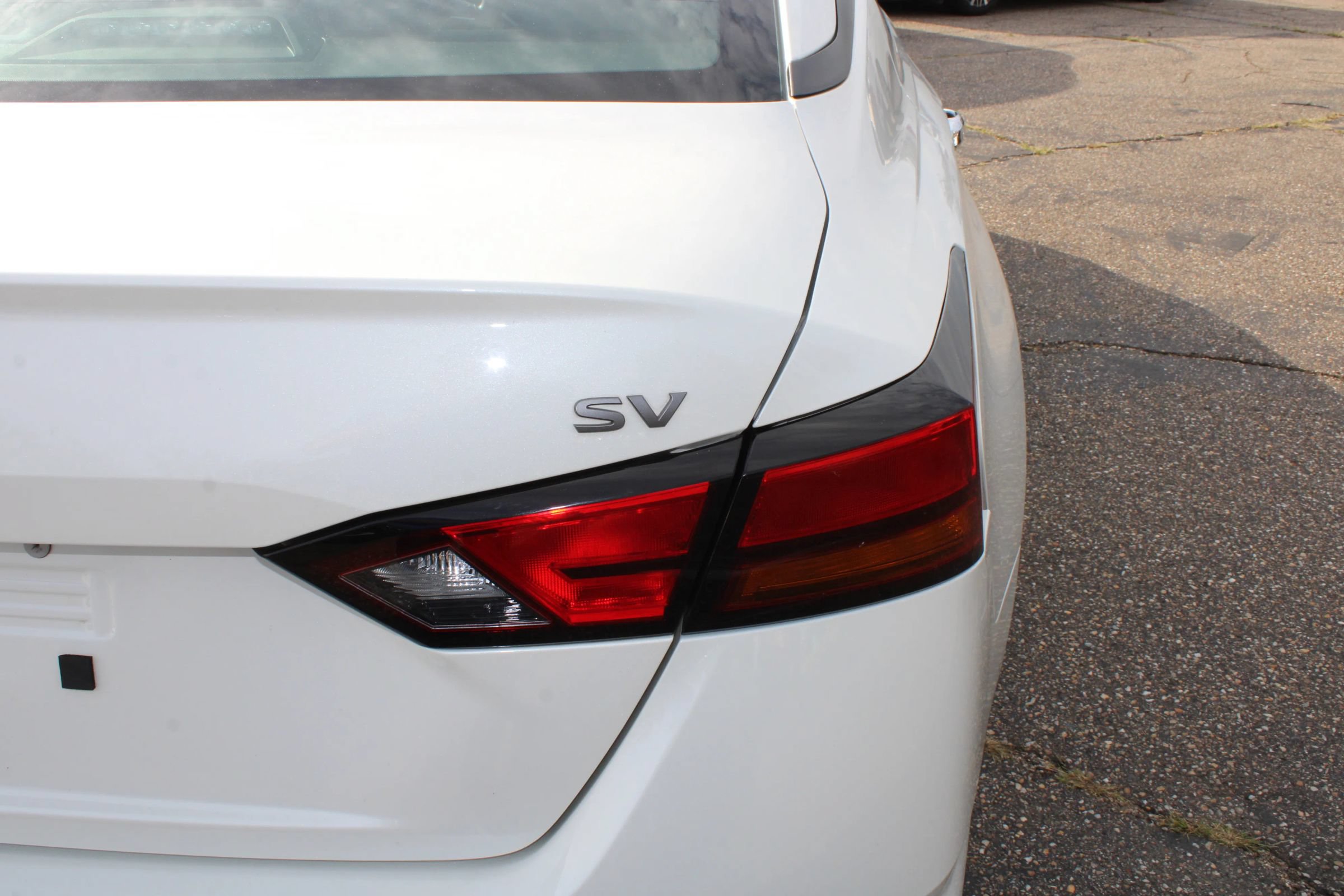 Used 2024 Nissan Altima 2.5 SV FWD image 5