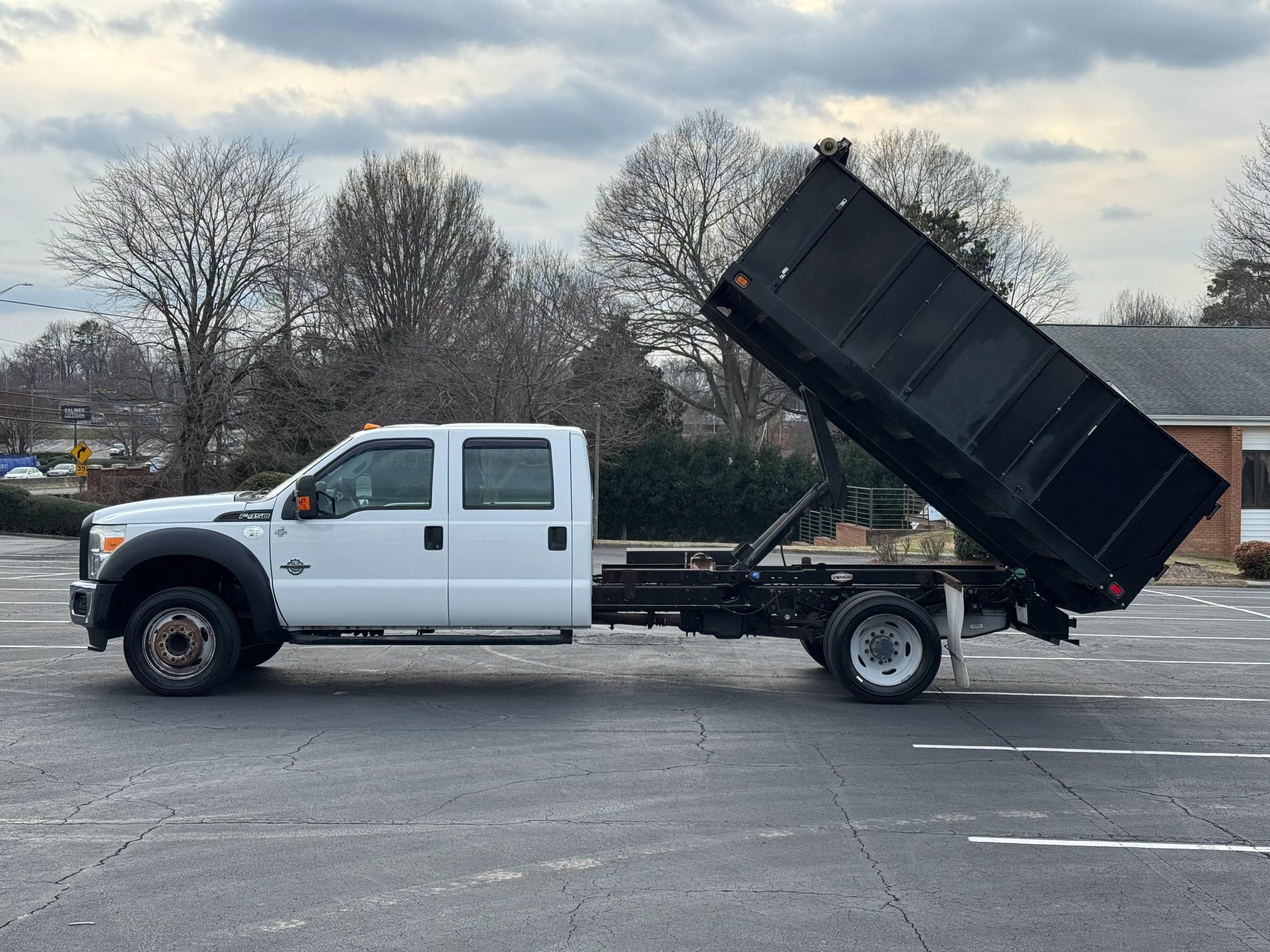 Used 2016 Ford F450 XL w/ Power Equipment Group image 2