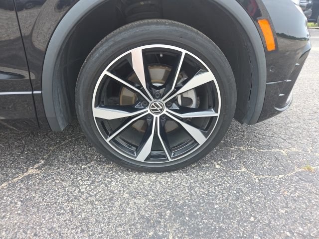 Used 2022 Volkswagen Tiguan SEL R-Line AWD/4WD image 13