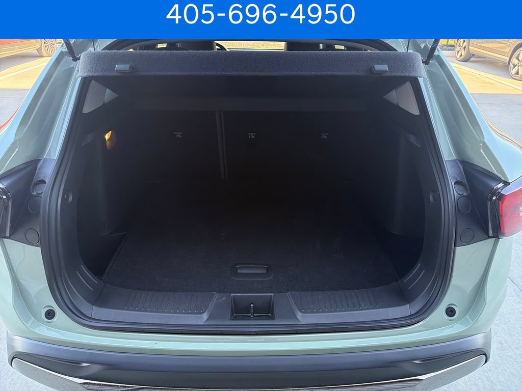 Used 2025 Chevrolet Trax ACTIV FWD image 30