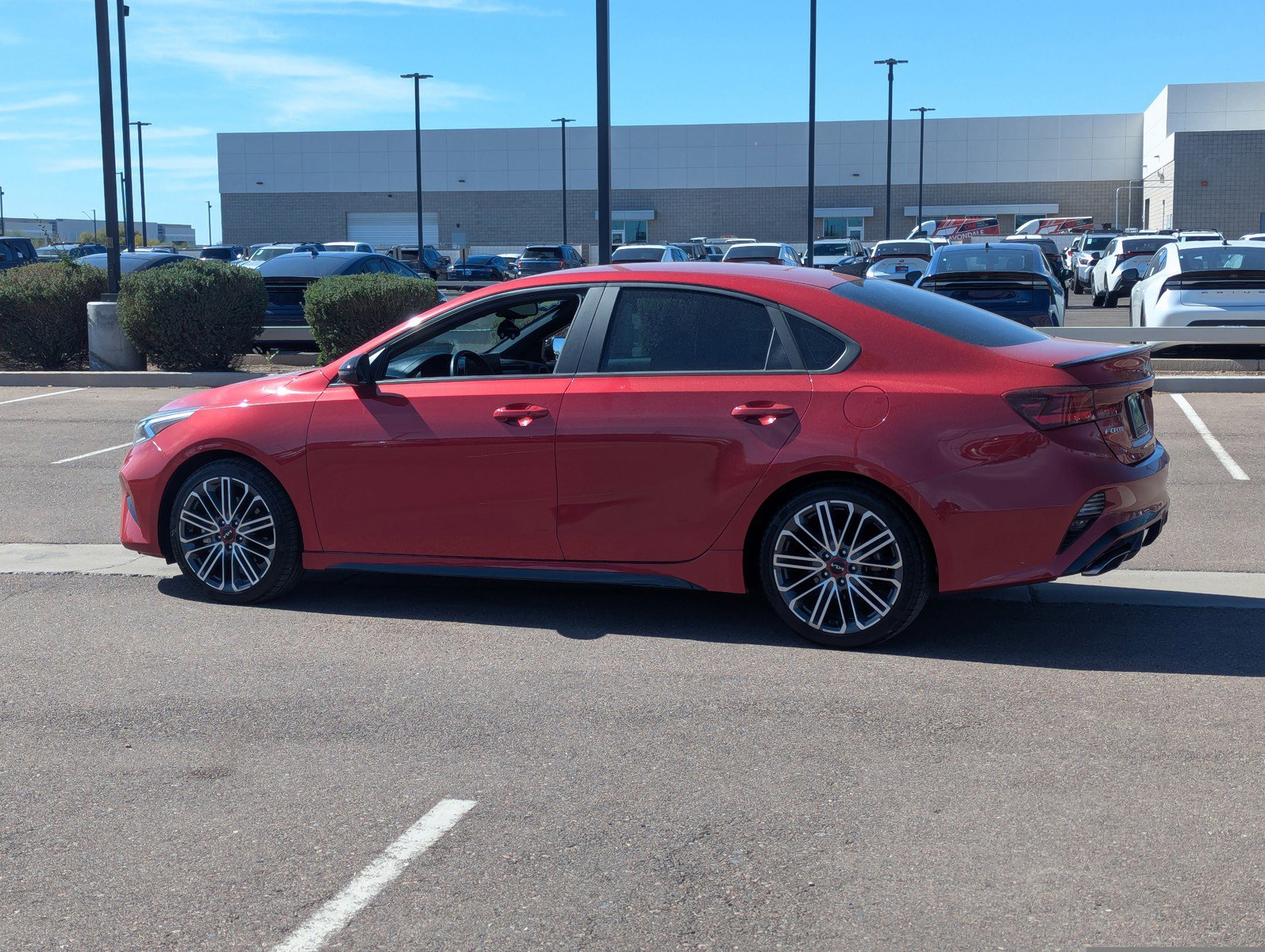 Used 2022 Kia Forte GT image 3