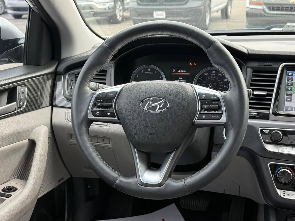 Used 2018 Hyundai Sonata Limited w/ Limited Ultimate Package 03 FWD image 11
