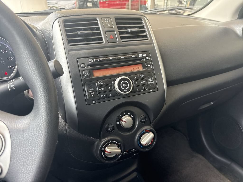 Used 2013 Nissan Versa FWD image 13