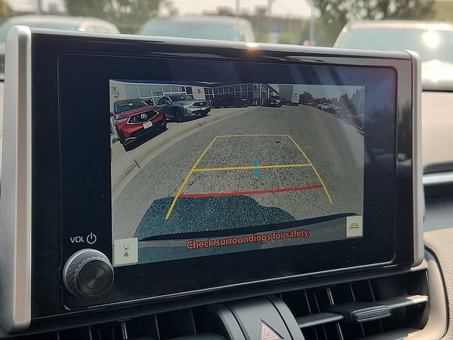 Used 2025 Toyota RAV4 XLE AWD/4WD image 17