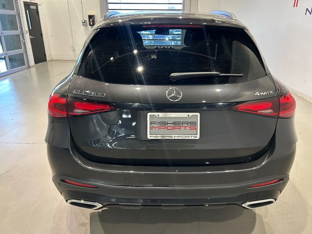Used 2025 Mercedes-Benz GLC 300 4MATIC image 6