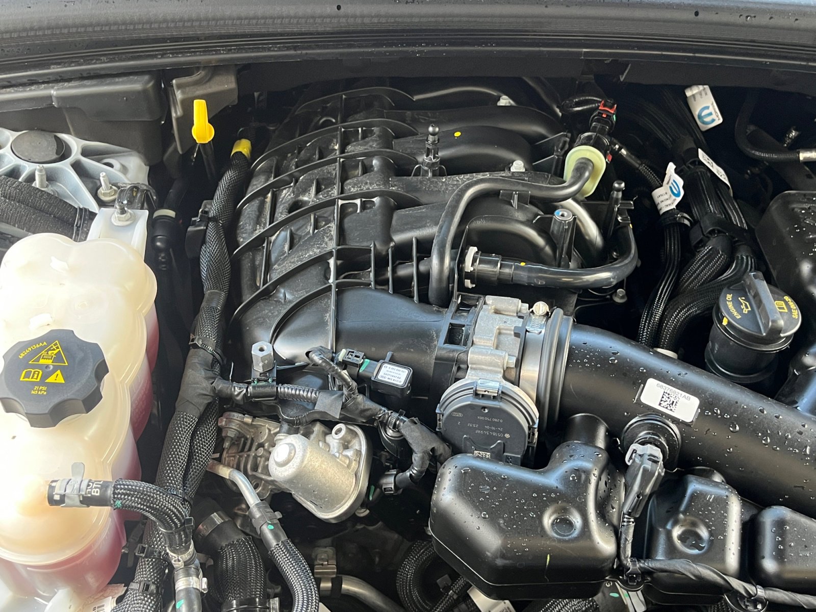 Used 2025 Jeep Grand Cherokee Laredo X w/ Trailer Tow Package AWD/4WD image 28