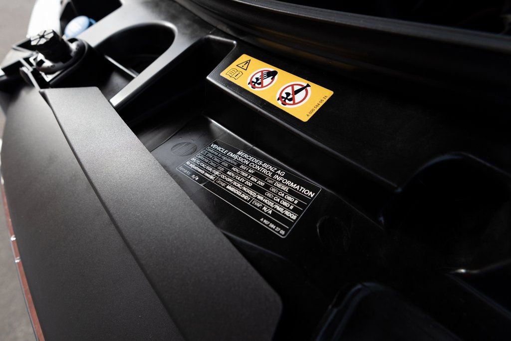 Used 2021 Mercedes-Benz Sprinter 2500 image 32