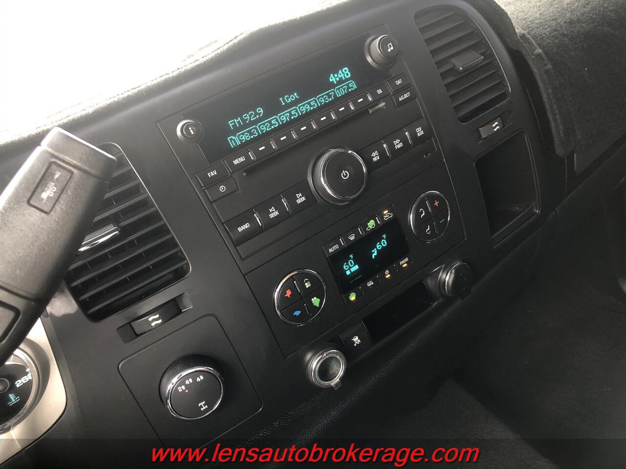 Used 2010 Chevrolet Silverado 2500 LT w/ Interior Plus Package AWD/4WD image 15