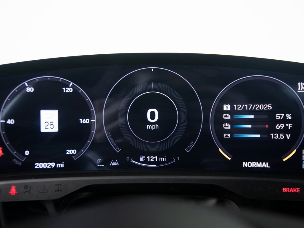 Certified 2022 Porsche Taycan image 28