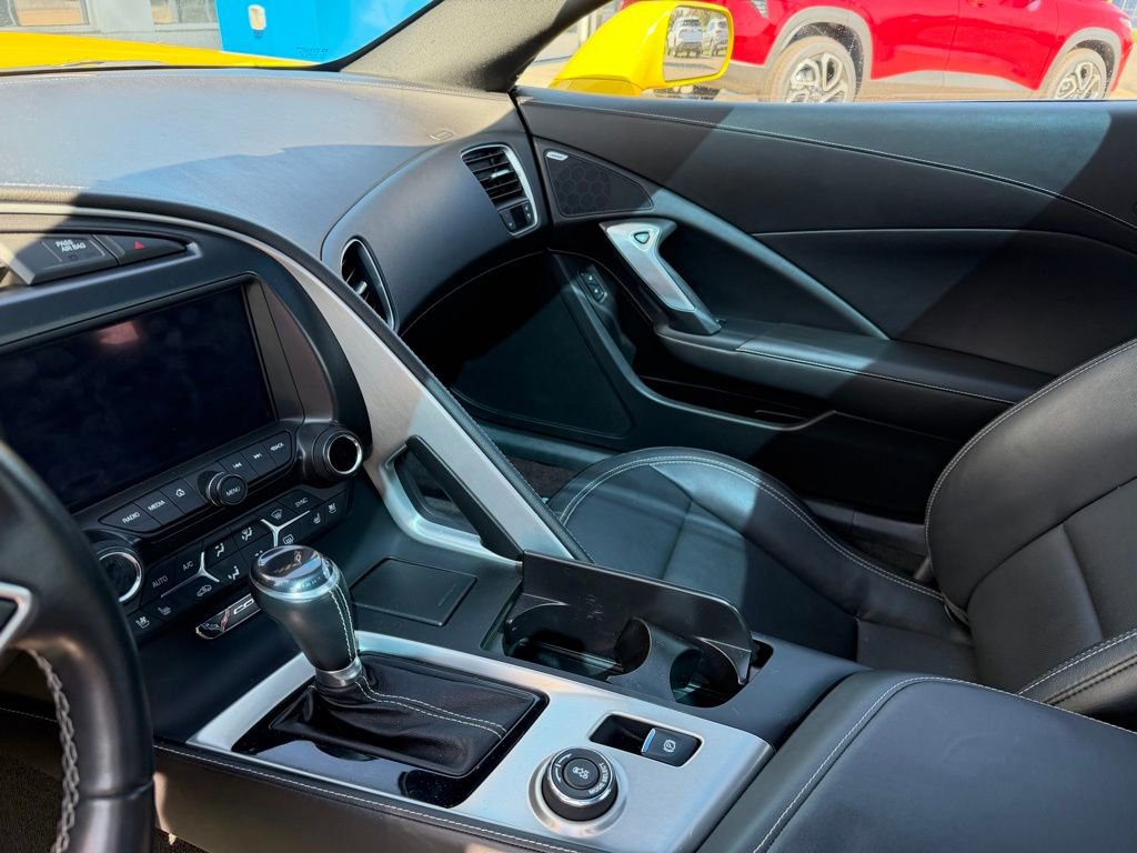 Used 2017 Chevrolet Corvette Stingray Coupe RWD image 10