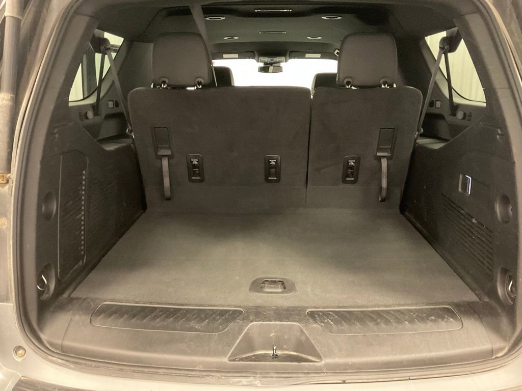 Used 2024 Chevrolet Suburban LT AWD/4WD image 9