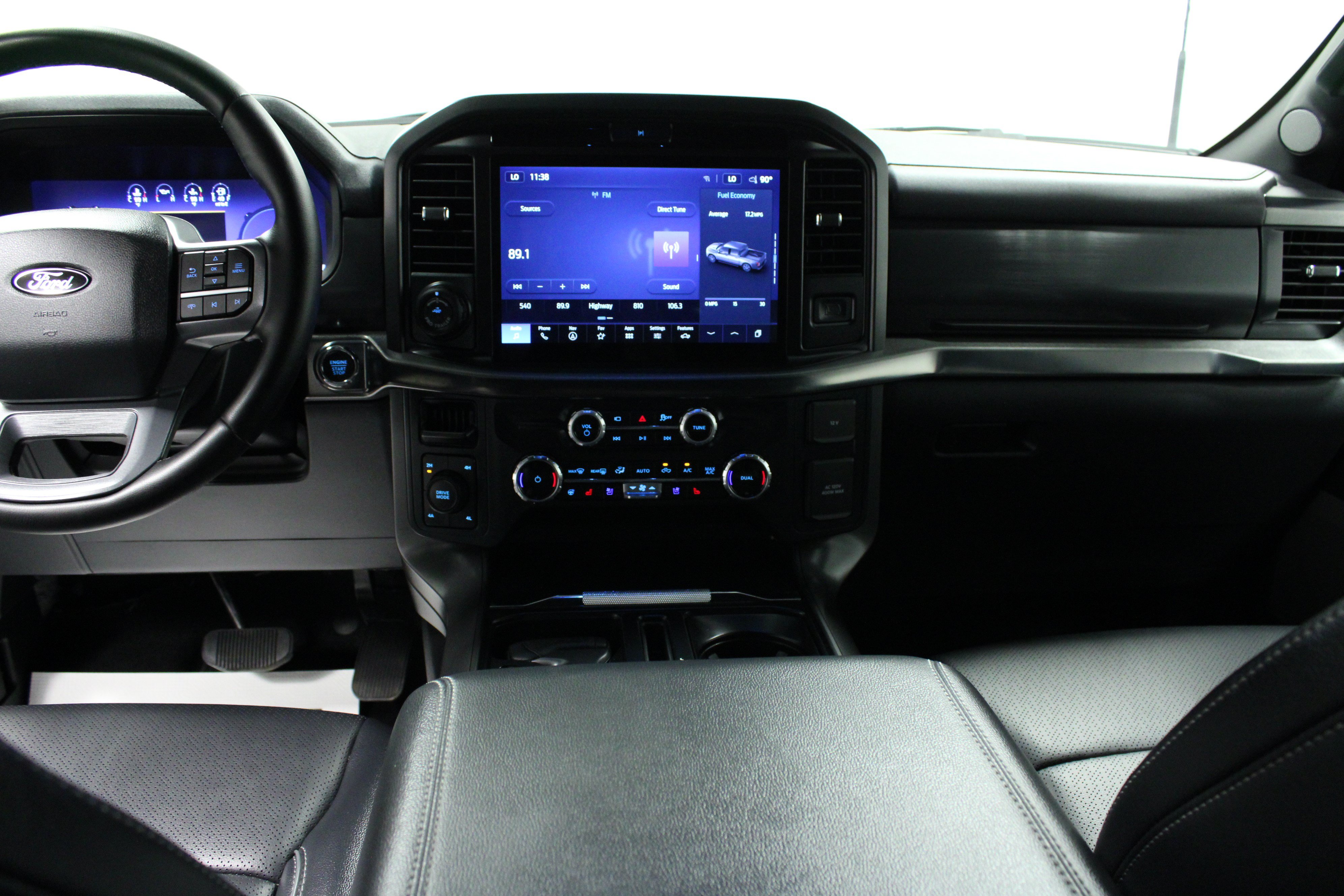 Used 2025 Ford F150 Lariat AWD/4WD image 18