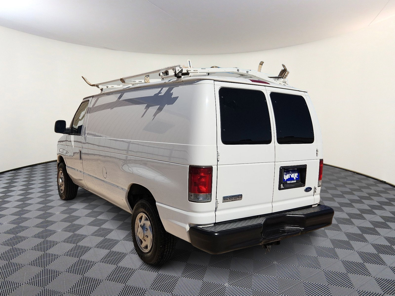 Used 2008 Ford E-250 and Econoline 250 RWD image 3