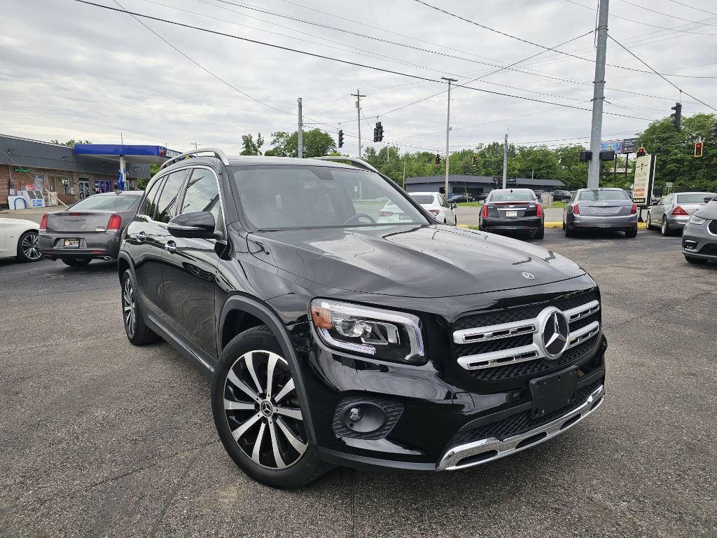 Used 2020 Mercedes-Benz GLB 250 4MATIC w/ Premium Package image 1