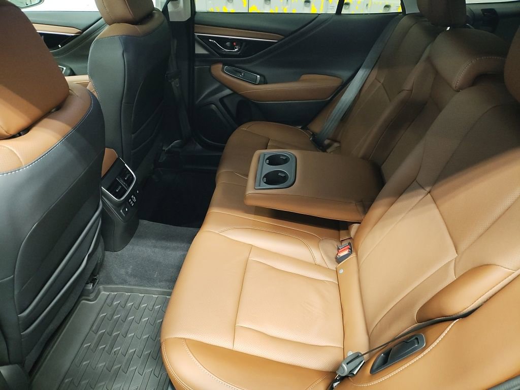 Used 2025 Subaru Outback Touring image 27