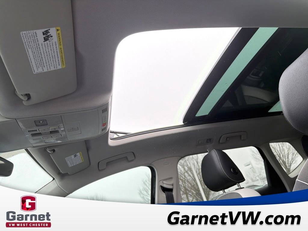 New 2026 Volkswagen Taos SE image 17