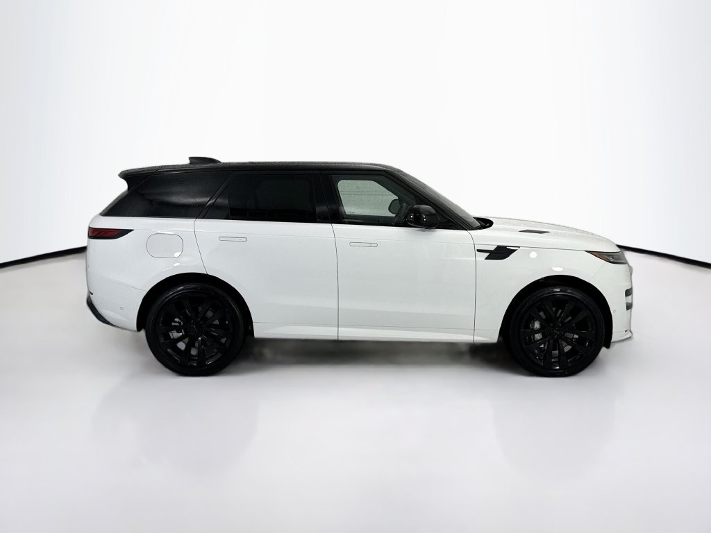 New 2026 Land Rover Range Rover Sport Dynamic SE AWD/4WD image 4