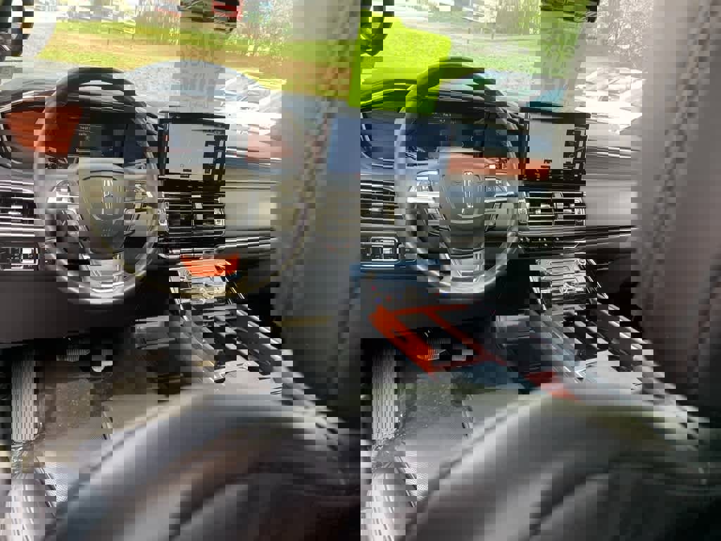 Used 2024 Lincoln Navigator Reserve image 20