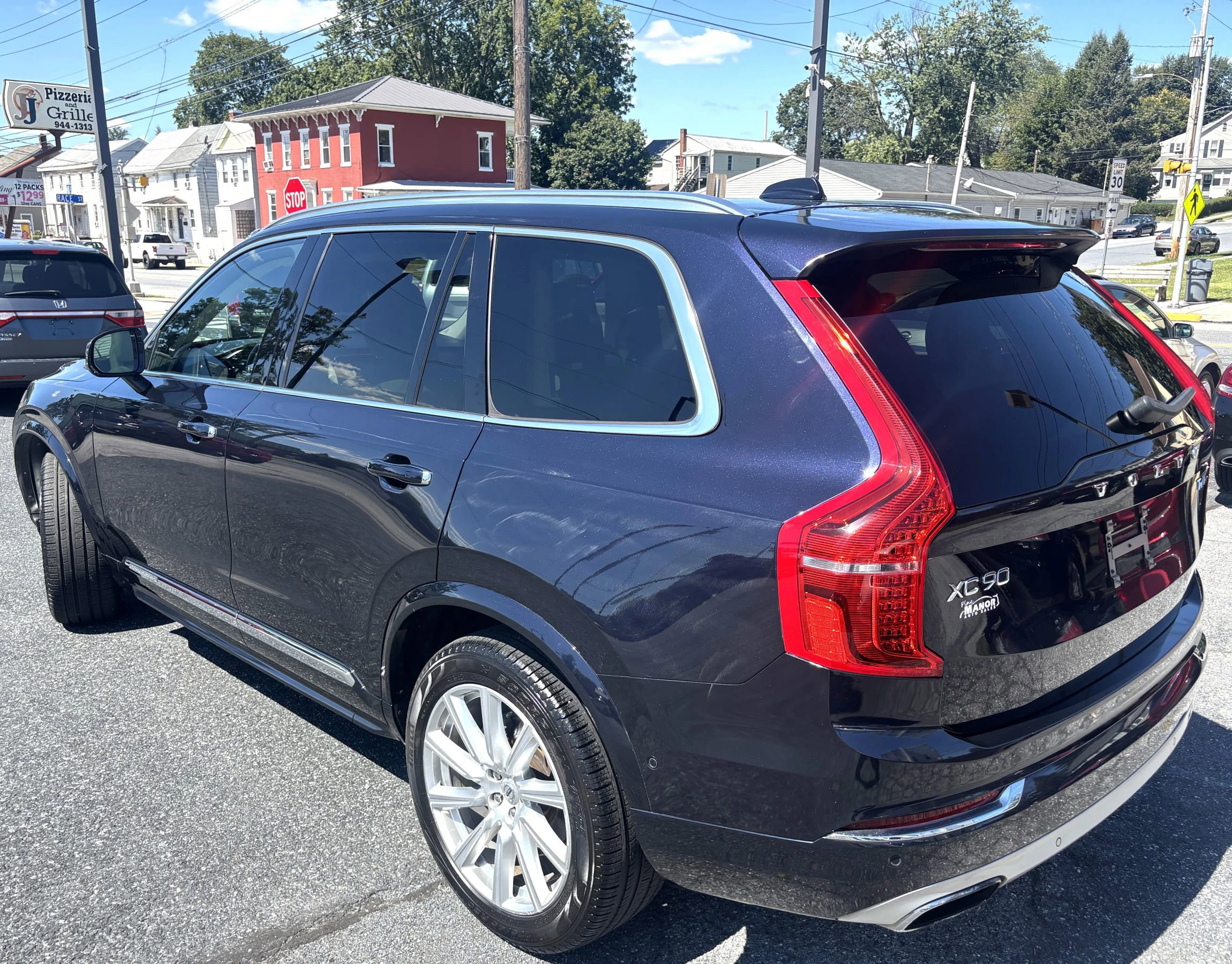 Used 2017 Volvo XC90 T6 Inscription image 4