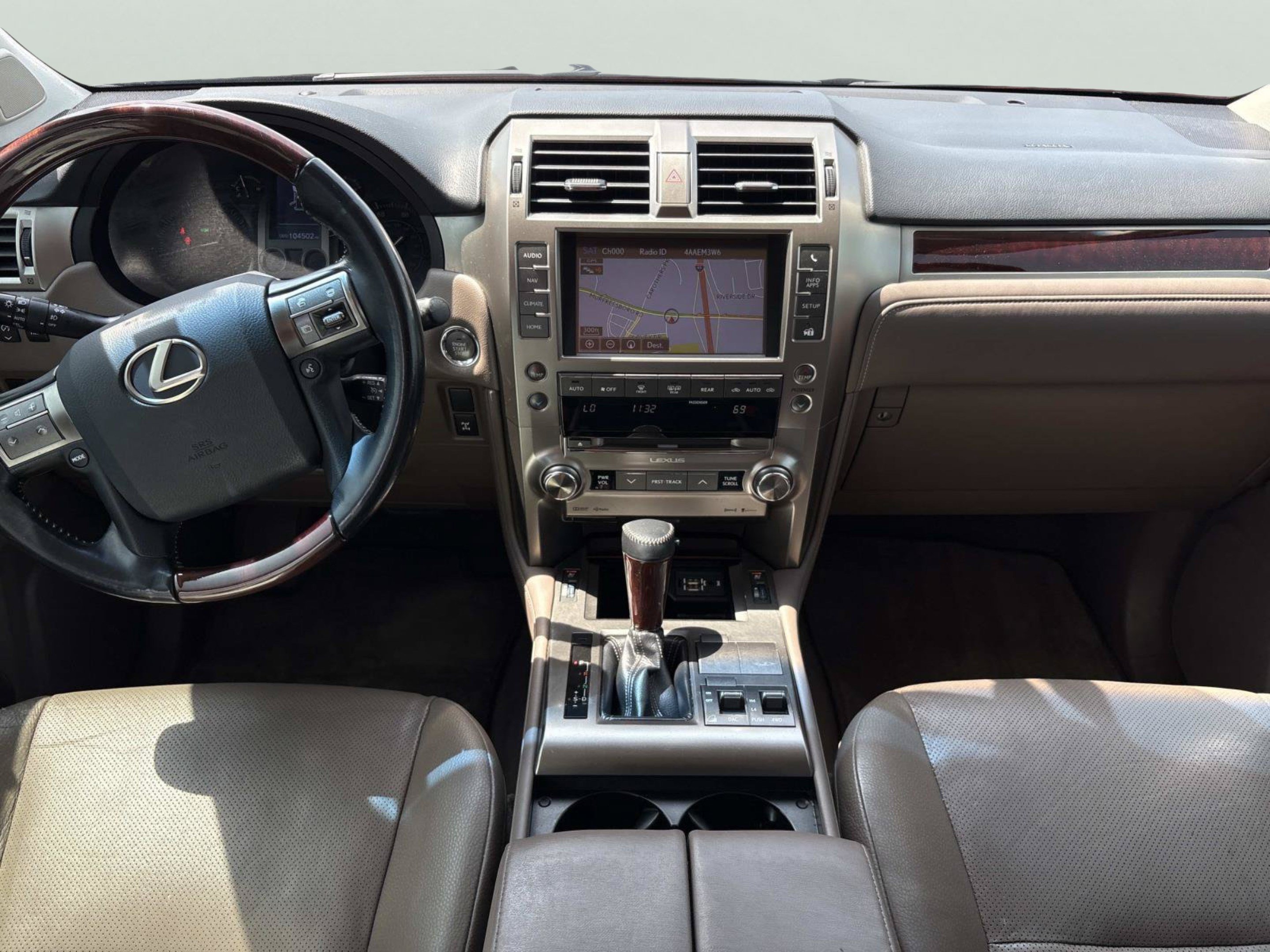 Used 2017 Lexus GX 460 Premium AWD/4WD image 15