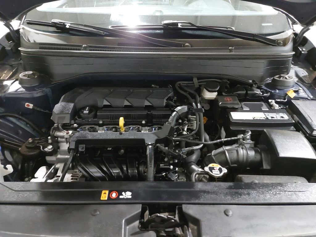 Used 2022 Hyundai Venue Limited FWD image 29