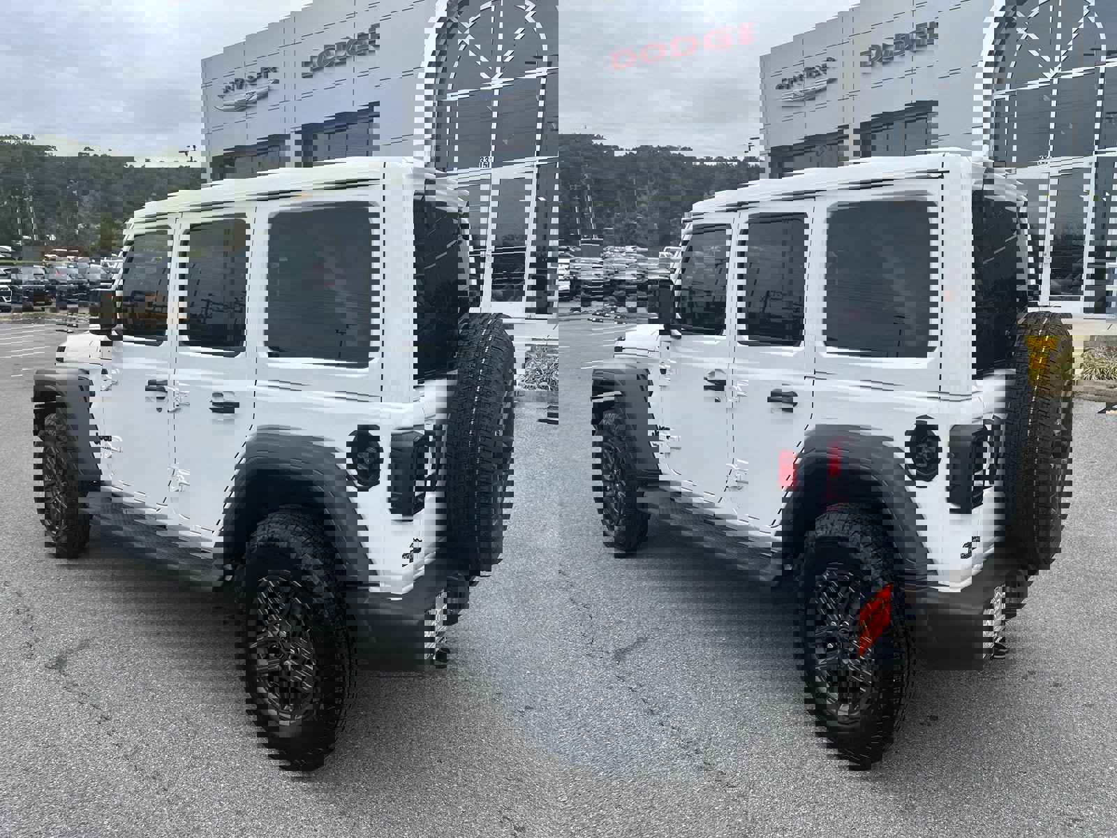 New 2024 Jeep Wrangler Unlimited Sport image 9