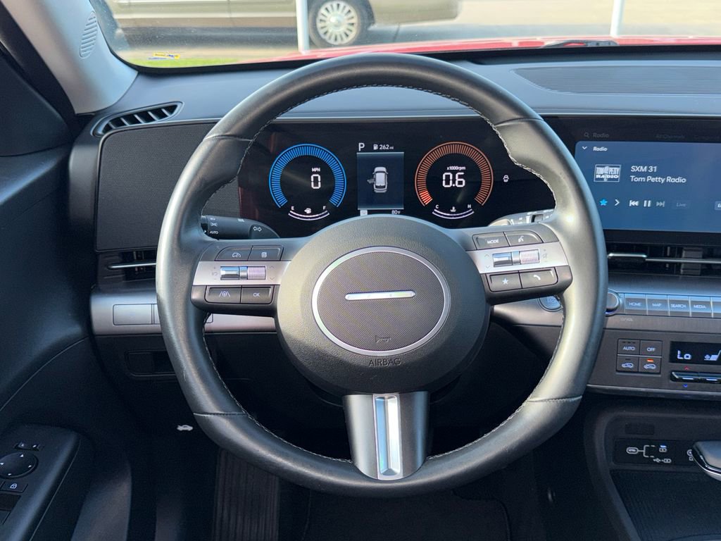 Used 2025 Hyundai Kona SEL FWD image 18