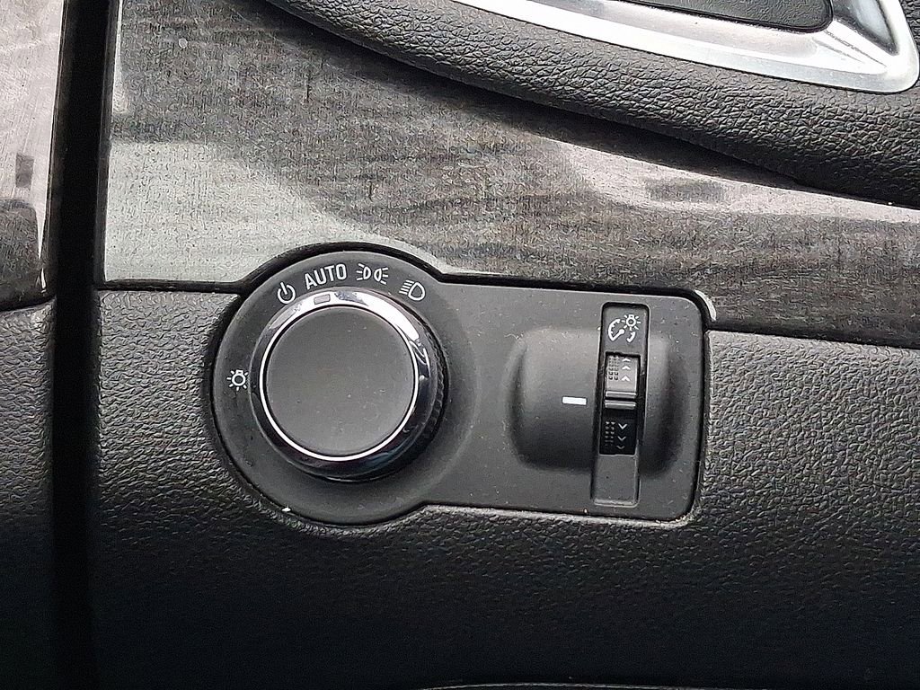 Used 2015 Buick Encore FWD image 26