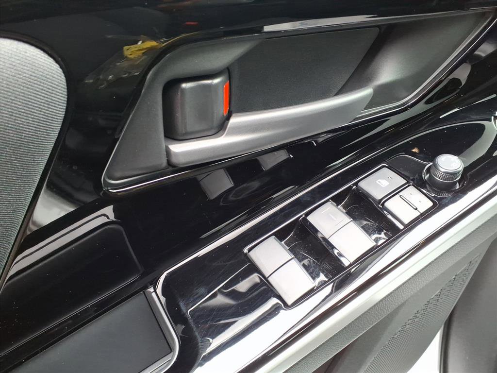 Certified 2025 Subaru Solterra Premium image 13