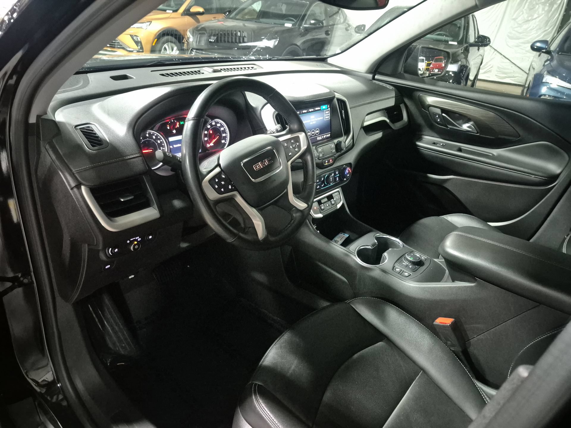 Used 2024 GMC Terrain SLT AWD/4WD image 11