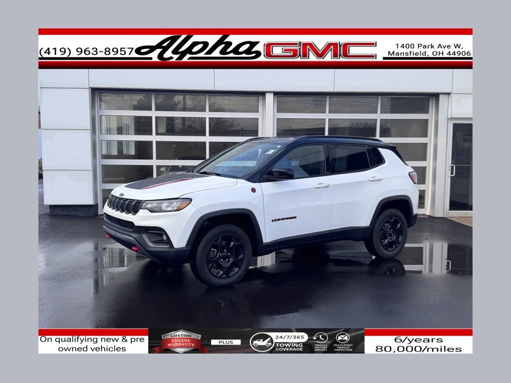 Used 2023 Jeep Compass Trailhawk AWD/4WD image 1