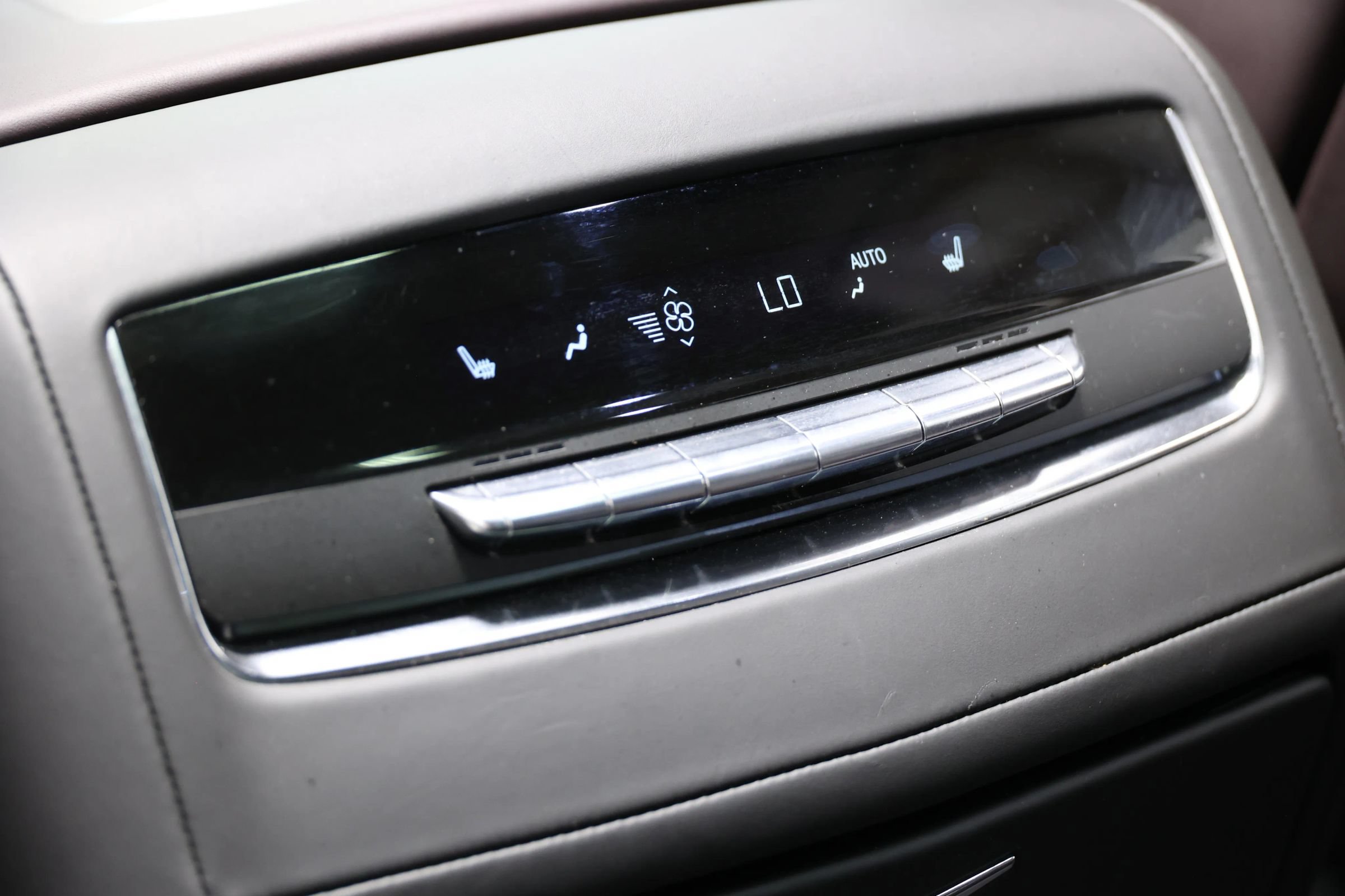 Used 2023 Cadillac Escalade Sport Platinum w/ LPO, ONYX Package RWD image 83